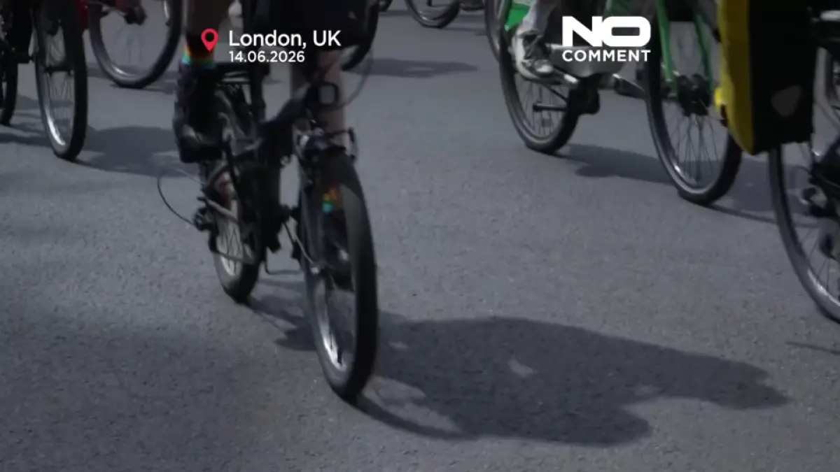 Bike Ride returns to street of London in UK (Euronews)