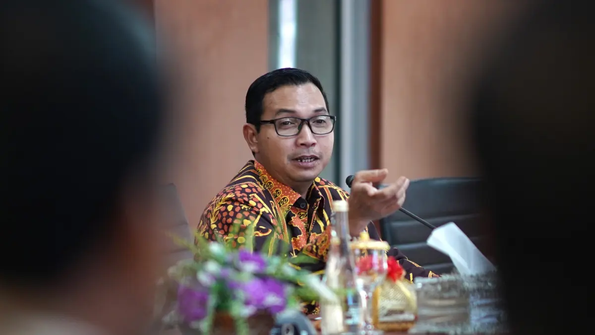 Pemkot Madiun memperkuat pengawasan terhadap ASN dengan menggandeng BNN guna meningkatkan deteksi dini dan mencegah penyalahgunaan narkotika di lingkungan birokrasi. DISKOMINFO KOTA MADIUN