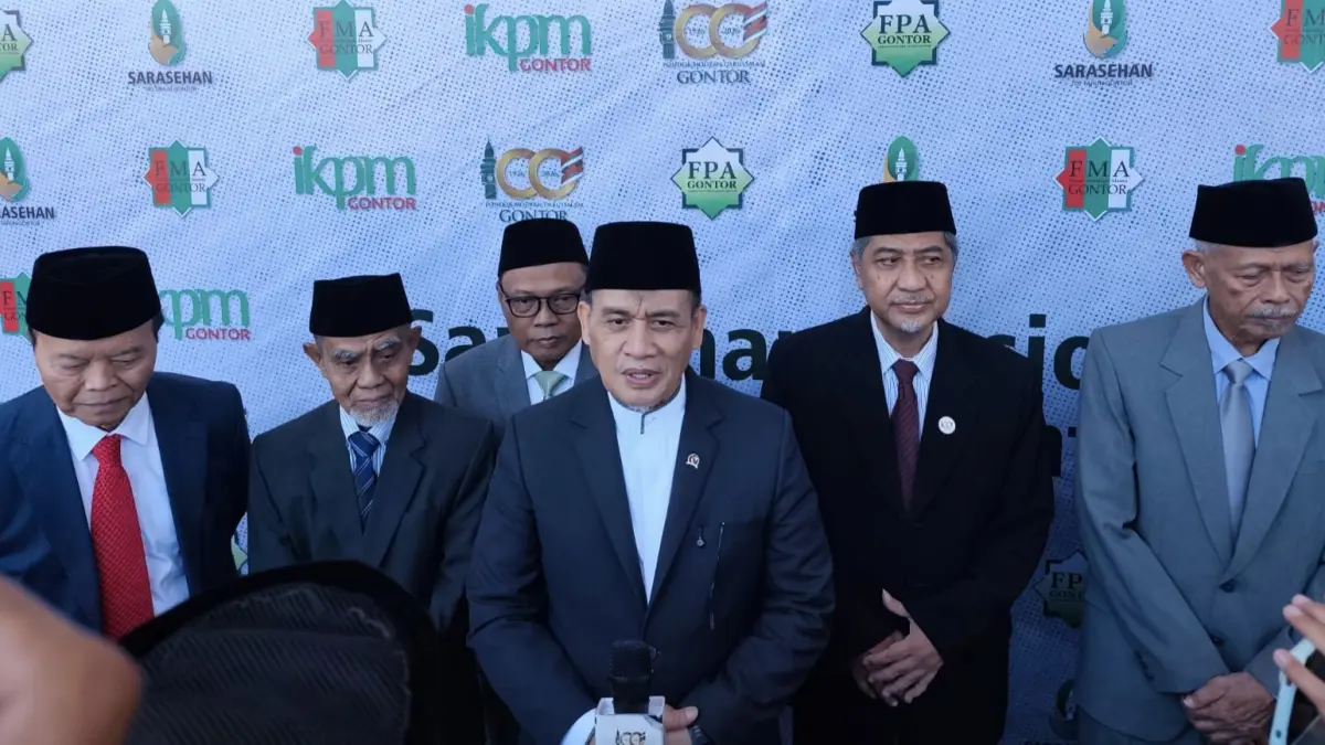 Ribuan kiai, mubaligh, dan alumni mengikuti Sarasehan Nasional Kiai Pesantren Ashriyah dan Muballigh Alumni Gontor di BPPM Darussalam Gontor, Sabtu (20/6). SUGENG DWI N/RADAR PONOROGO