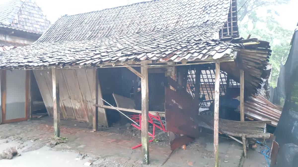Salah satu rumah tidak layak huni di Kabupaten Ngawi. ASEP SYAEFUL/RADAR NGAWI