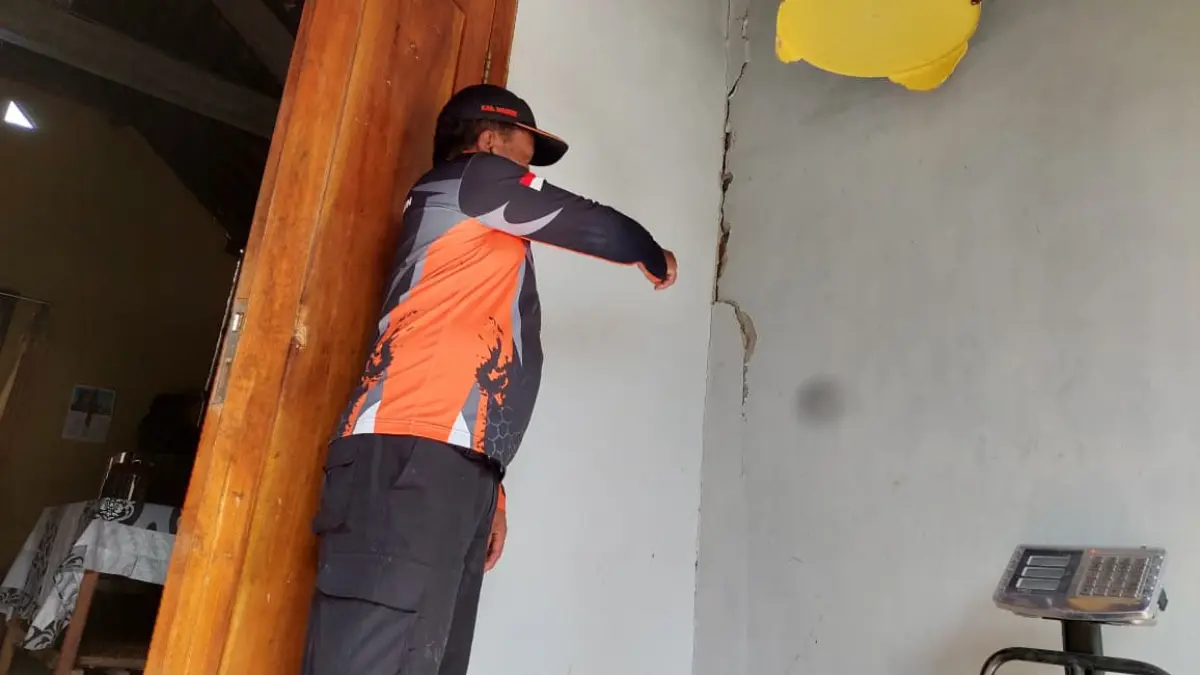 Warga terdampak bencana tanah retak di Desa Mendak dan banjir di Dusun Kebonduren masih menunggu proses relokasi. DOK RADAR MADIUN