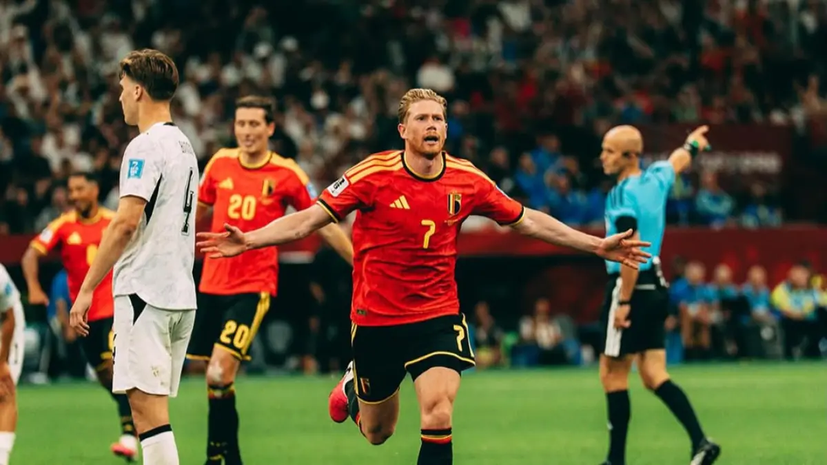 Kevin de Bruyne nyekor hari ini. Belgia lolos 32 besar.