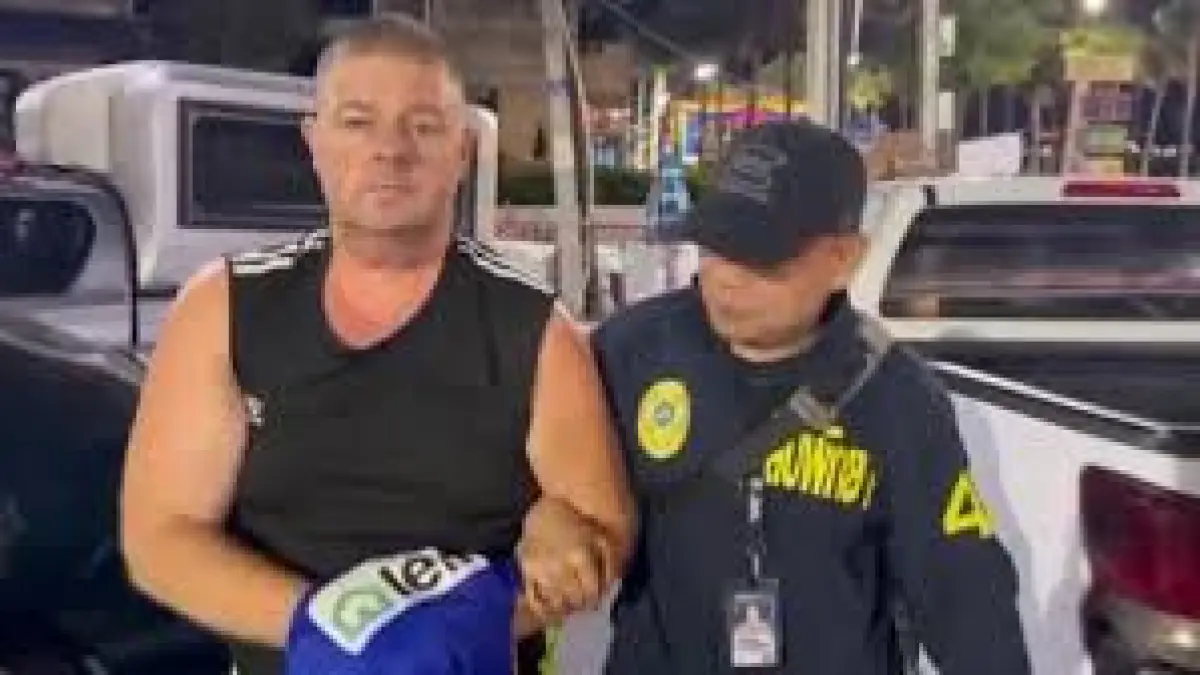 Simon Peter Carman ditangkap di Bandara Suvarnabhumi, Bangkok, pada dini hari Sabtu, demikian menurut pihak kepolisian (BBC)