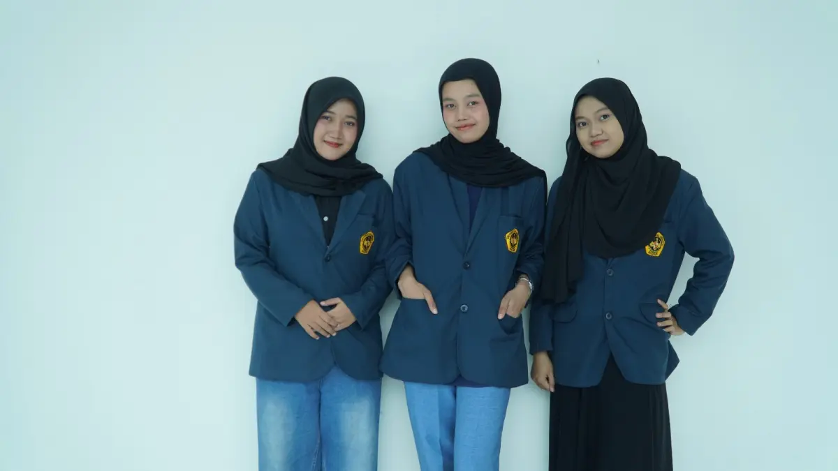 Tim Langkah Lestari dari Prodi Ilmu Komunikasi Unmer Madiun sukses menyabet juara 1 regional Jatim-NTT dalam kompetisi kontribusi sosial Astra Honda SDGs Future Leaders 2026.
