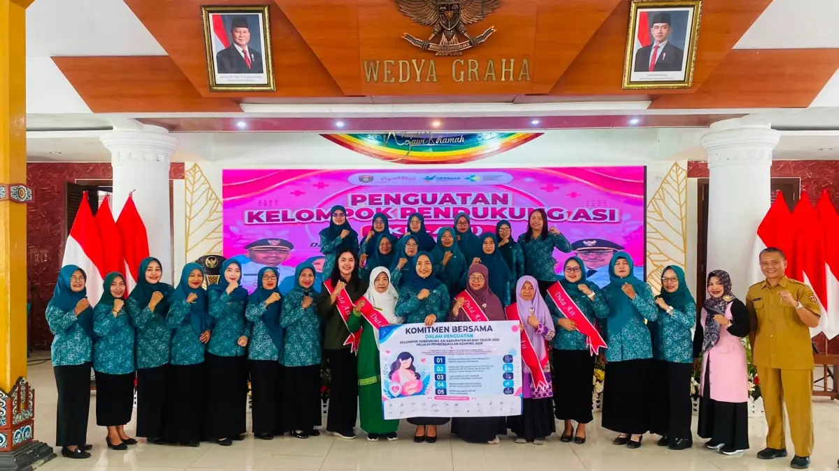 Ketua TP-PKK Kabupaten Ngawi dr. Ana Mursyida bersama jajaran Dinas Kesehatan meluncurkan program Kemping ASIK untuk memperkuat pendampingan ASI eksklusif melalui kader PKK di seluruh Kabupaten Ngawi. FOTO: ASEP SYAEFUL/RADAR NGAWI