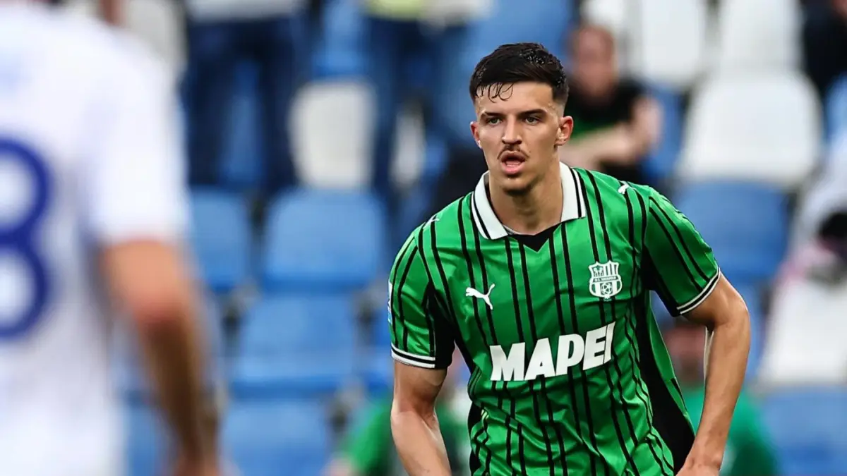 Tarik Muharemovic dalam sebuah laga bersama Sassuolo.