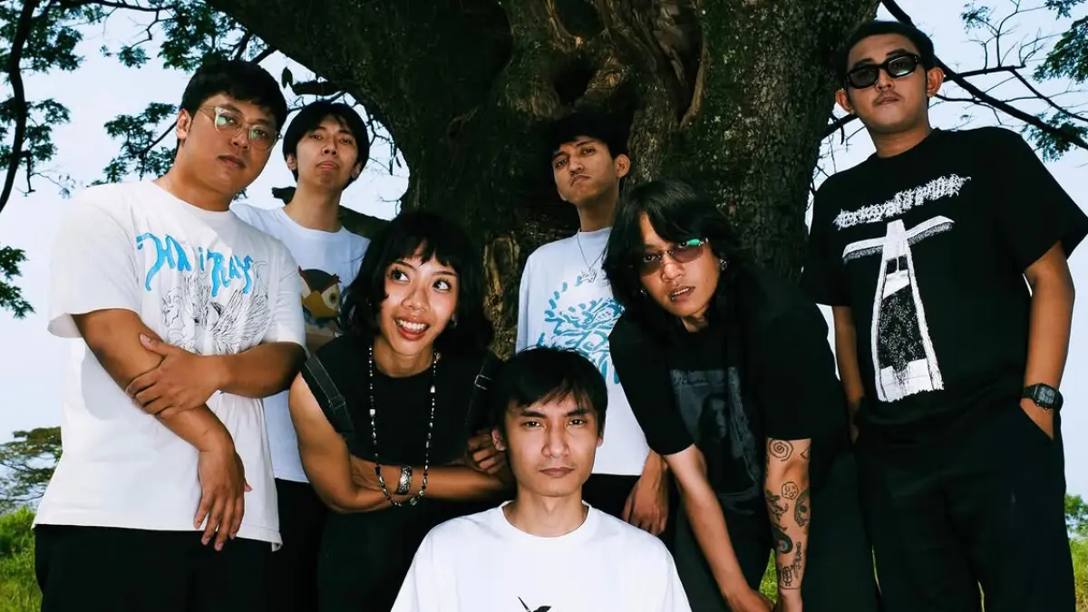 ASHN dan Puremoon merilis EP kolaborasi berjudul Split.