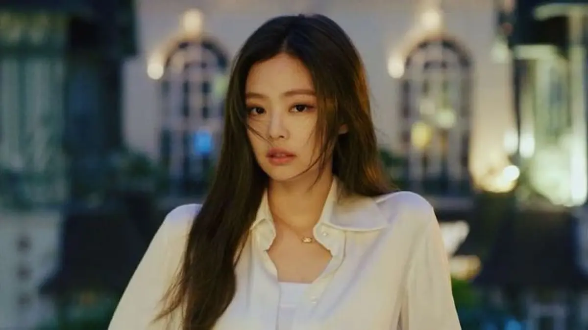 Jennie BLACKPINK mencetak rekor baru di Billboard lewat kolaborasi "Dracula" bersama Tame Impala. (Twitter)