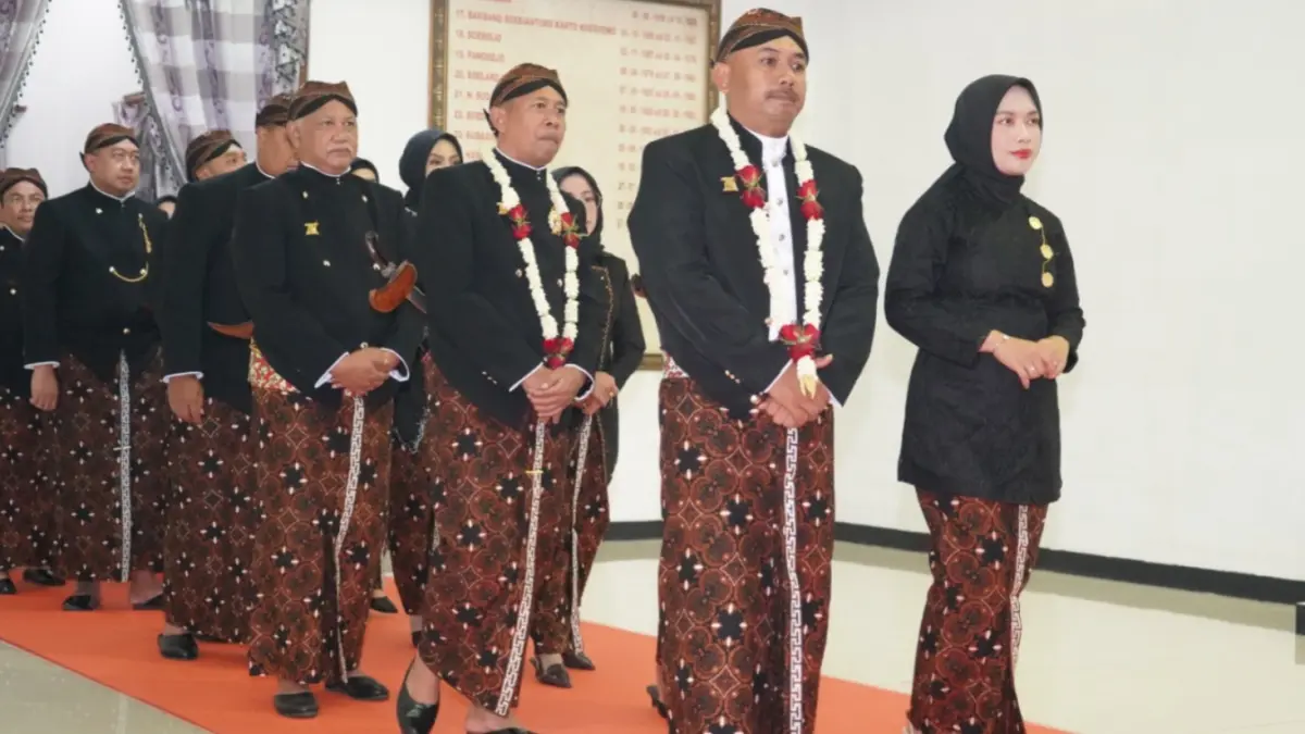 HARI JADI: Bupati Ngawi Ony Anwar Harsono bersama jajaran Pemerintah Kabupaten Ngawi mengikuti rangkaian peringatan Hari Jadi ke-668 Kabupaten Ngawi.