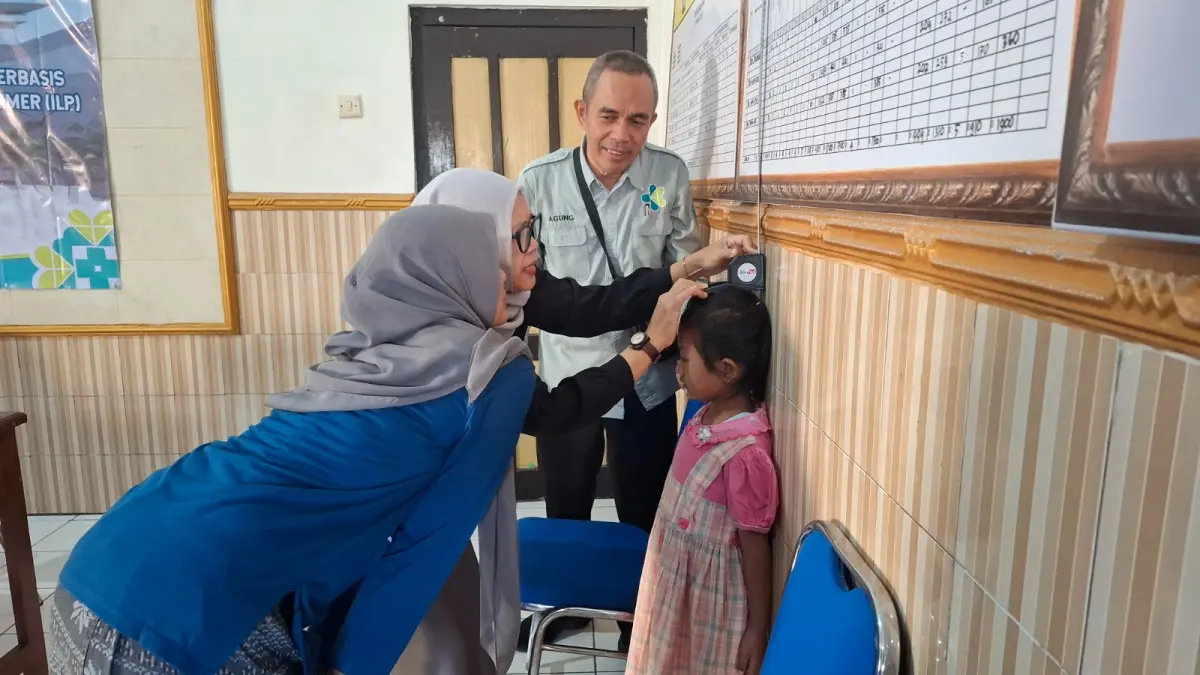 PENGABDIAN MASYARAKAT: Program Studi D-3 Kebidanan Magetan Poltekkes Kemenkes Surabaya yang menggelar pelatihan kader Posyandu Integrasi Layanan Primer (ILP) berbasis Health Promotion Model (HPM) di Desa Milangasri.