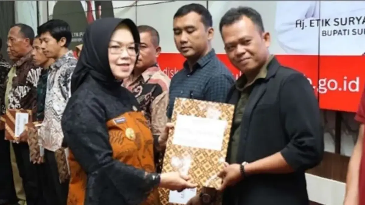 Etik Suryani dalam sebuah acara. (Antara)