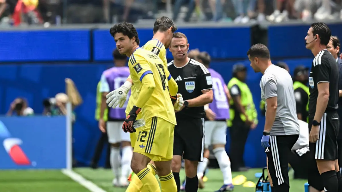 Senne Lammens menggantikan Thibaut Courtouis yang cedera di perempat final Piala Dunia 2026 antara Belgia vs Spanyol.