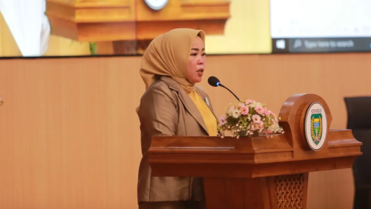 SOROTAN DPRD: Seluruh fraksi DPRD Kota Madiun menyoroti tingginya Silpa APBD 2025 dalam rapat paripurna dan meminta pemerintah kota mengevaluasi penyerapan anggaran serta mengoptimalkan pemanfaatan aset daerah. BAGAS BIMANTARA/RADAR MADIUN