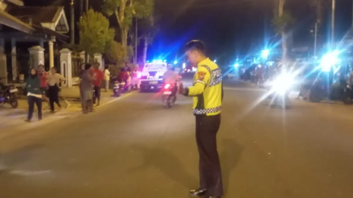 Kecelakaan antara Honda Beat dan Honda Supra terjadi di Jalan Tentara Pelajar Pacitan–Ponorogo. Foto: Istimewa.