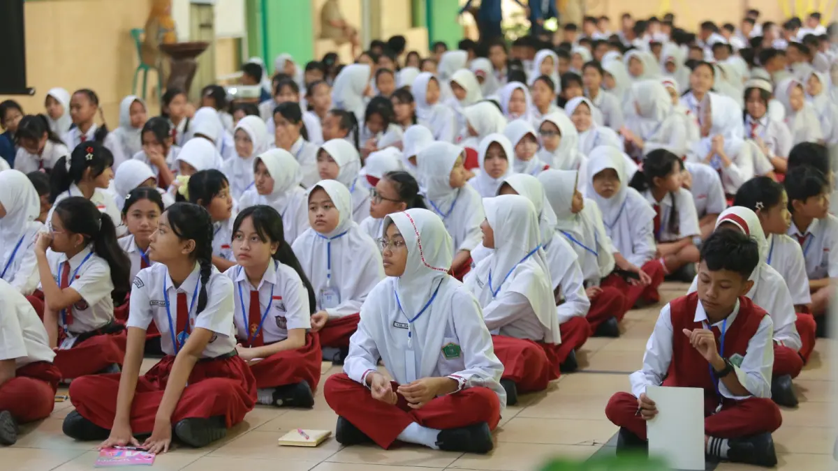 Pemkot Madiun mengalokasikan anggaran Rp2,13 miliar untuk program bantuan seragam gratis bagi siswa baru SD dan SMP pada tahun ajaran 2026/2027. BAGAS BIMANTARA/RADAR MADIUN