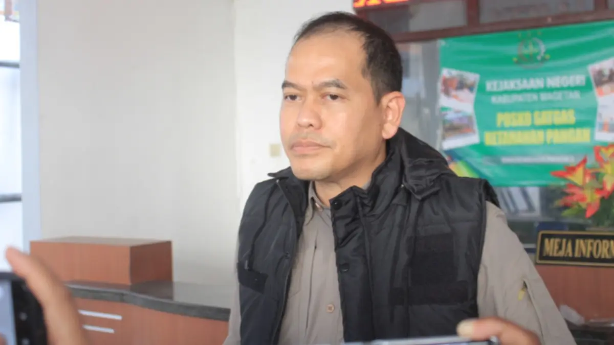 LANJUT PENYIDIKAN: Kejari Magetan memperpanjang masa penahanan enam tersangka dugaan korupsi dana hibah Pokok Pikiran (Pokir) DPRD Magetan hingga 21 Agustus 2026.