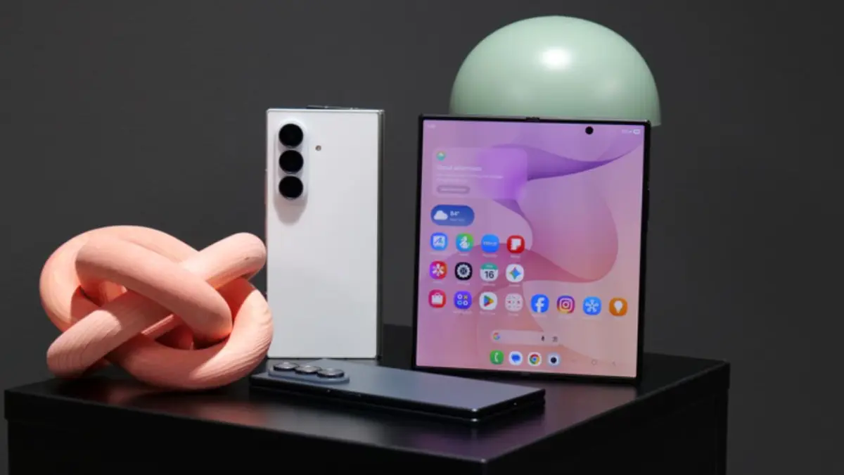 Galaxy Z Fold 8 Ultra menjadi kasta tertinggi dari lini Z Fold 8. (ENGADGET)