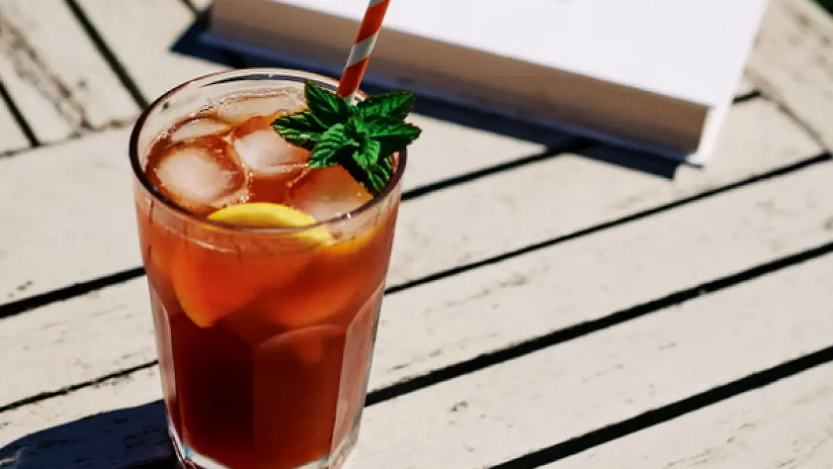 Legend has it that English tea merchant Richard Blechynden was responsible for popularising iced tea in the American south. (The Guardian)