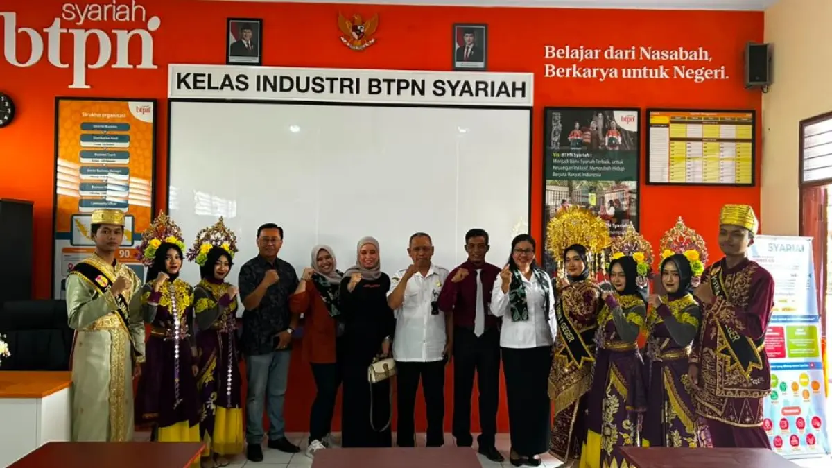 SMKN 1 Geger resmi meluncurkan program Kelas Industri bekerja sama dengan BTPN Syariah.