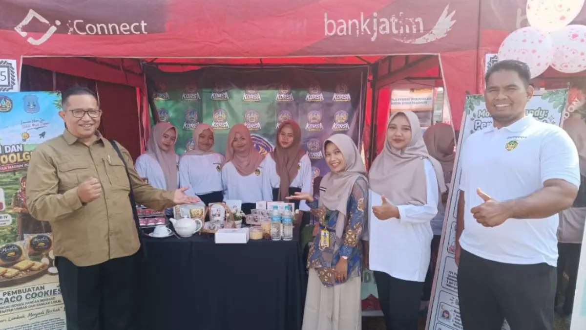 SMKN 1 Mejayan memborong tiga gelar sekaligus mempertahankan predikat Juara 1 kategori pelajar di ajang Lomba Inovasi dan Teknologi Kabupaten Madiun 2026.