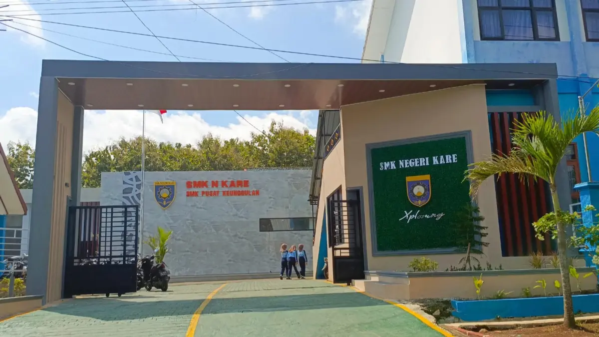 SMKN Kare meluncurkan inovasi program Si CAKEP guna membekali para peserta didik dengan soft skills dan karakter yang siap kerja.