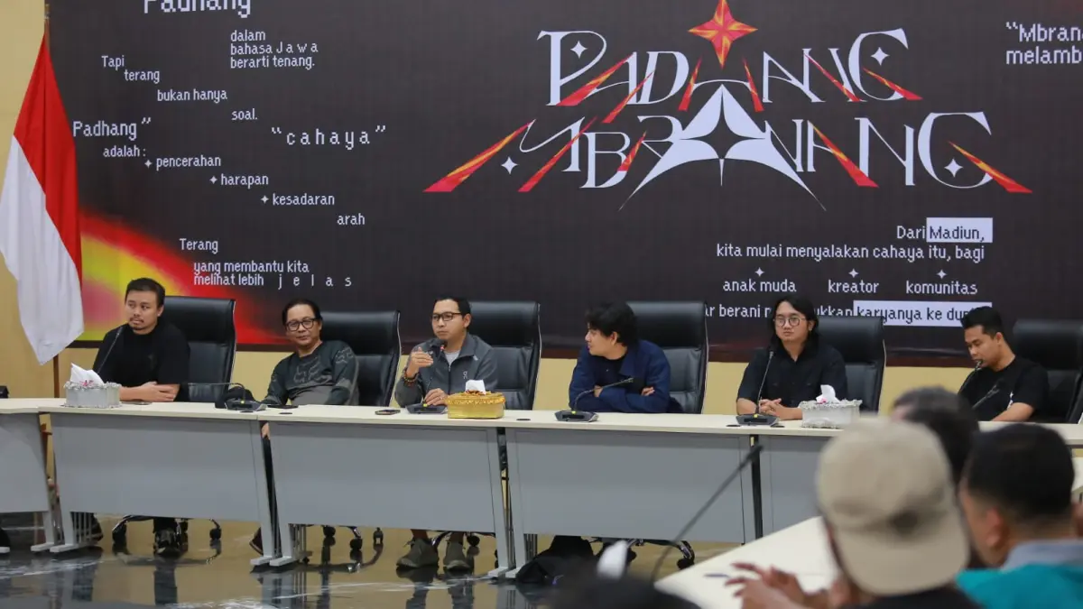 Plt Wali Kota Madiun F Bagus Panuntun saat press conference Padhang Mbranang kemarin (24/7). 