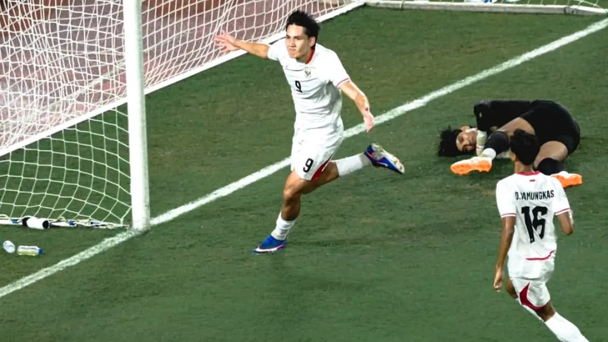 BRACE: Striker Timnas Indonesia Mitchel Baker merayakan golnya ke gawang Kamboja pada laga perdana Piala AFF 2026, Senin (27/7). (IG: aseanutdfc_id)
