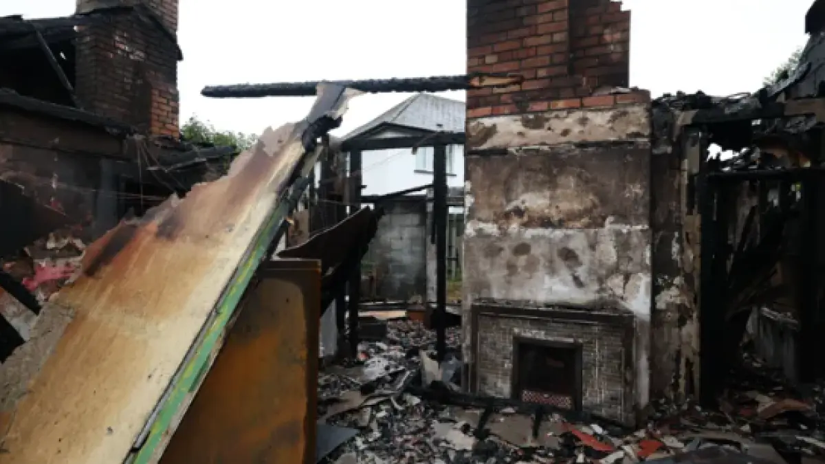 Critics say Musk amplified anti-immigration rhetoric during violent riots in Belfast (BBC)