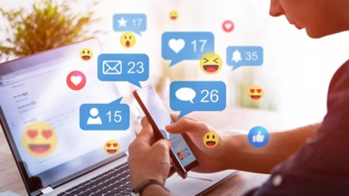 Ilustrasi buzzer di medsos. (iStockphoto)