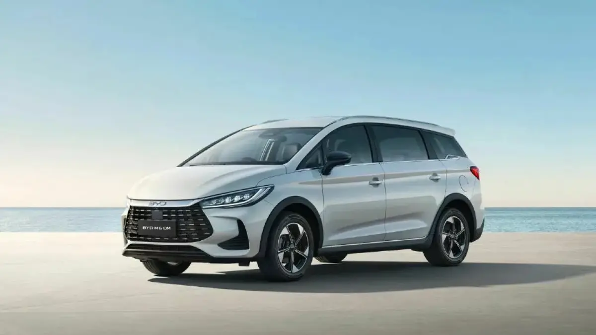 BYD M6 DM 2026