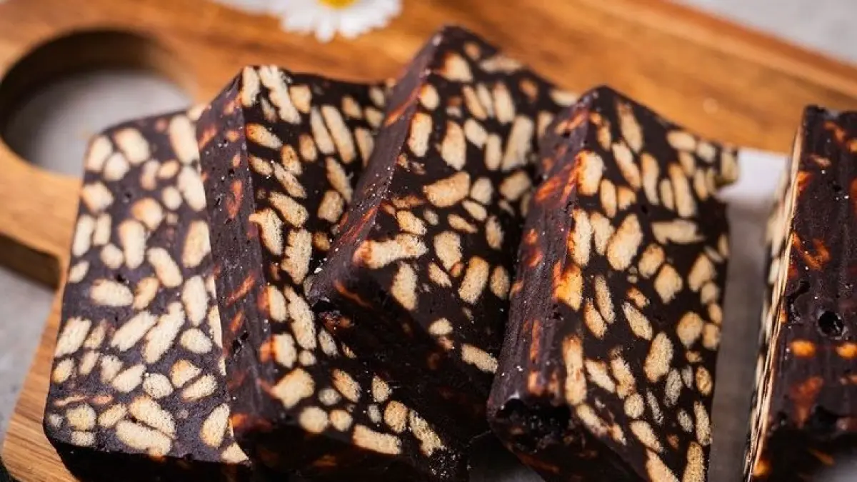 Tinginys, kue biskuit tanpa oven khas Lithuania.