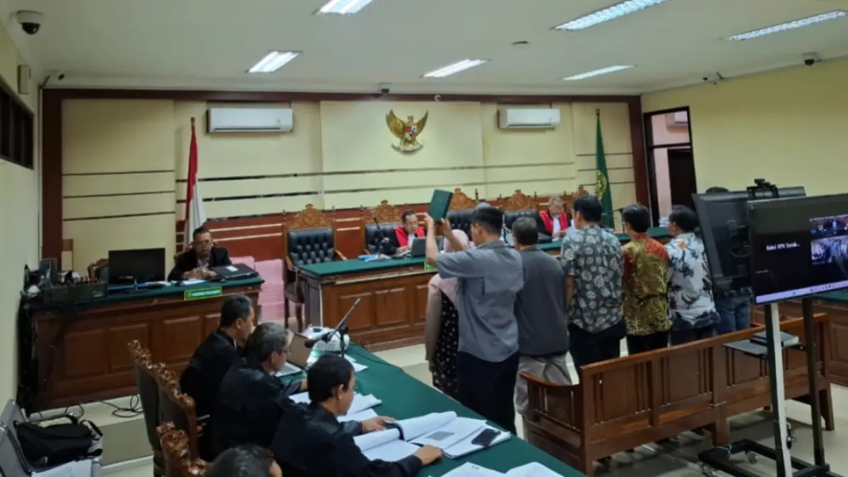 LANJUTKAN PEMBUKTIAN: Sidang dugaan korupsi di lingkungan Pemkot Madiun kembali menghadirkan enam saksi di Pengadilan Tipikor Surabaya.