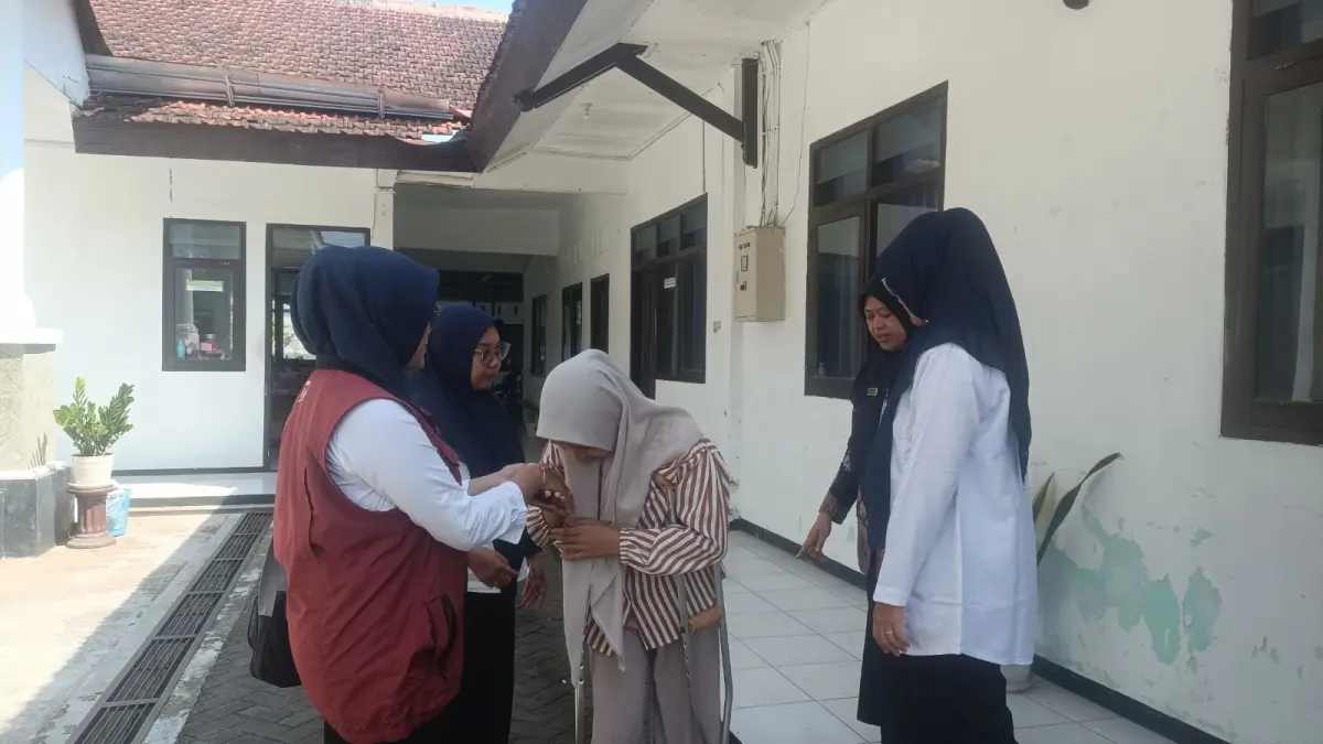 MENUNGGU MPLS: Calon siswa Sekolah Rakyat Pacitan bersiap mengikuti MPLS yang dijadwalkan berlangsung pada pertengahan Agustus setelah fasilitas sekolah dinyatakan siap. NUR CAHYONO/RADAR PACITAN