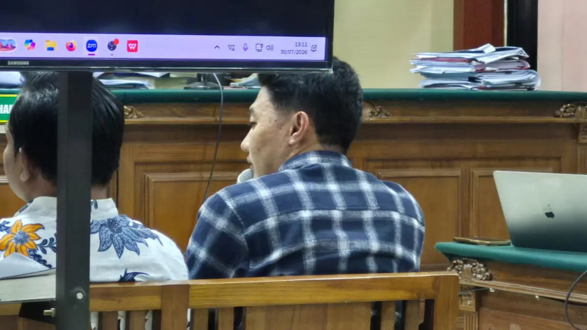 SIDANG LANJUTAN: Ajudan Maidi mengungkap penggunaan ATM Bank Jatim milik wali kota nonaktif dalam persidangan dugaan korupsi di Tipikor Surabaya.
