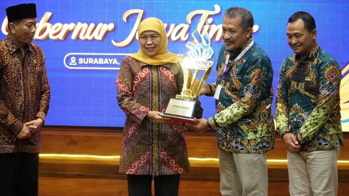 Jawa Timur mempertahankan gelar Juara Umum Lomba Kompetensi Siswa (LKS) Tingkat Nasional selama empat tahun.