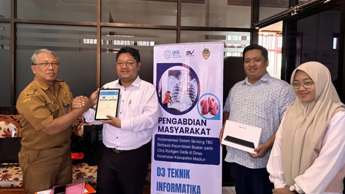 Tim pengabdian UNS Kampus Madiun mengimplementasikan TibiSmart untuk mendongkrak temuan kasus di Kabupaten Madiun.