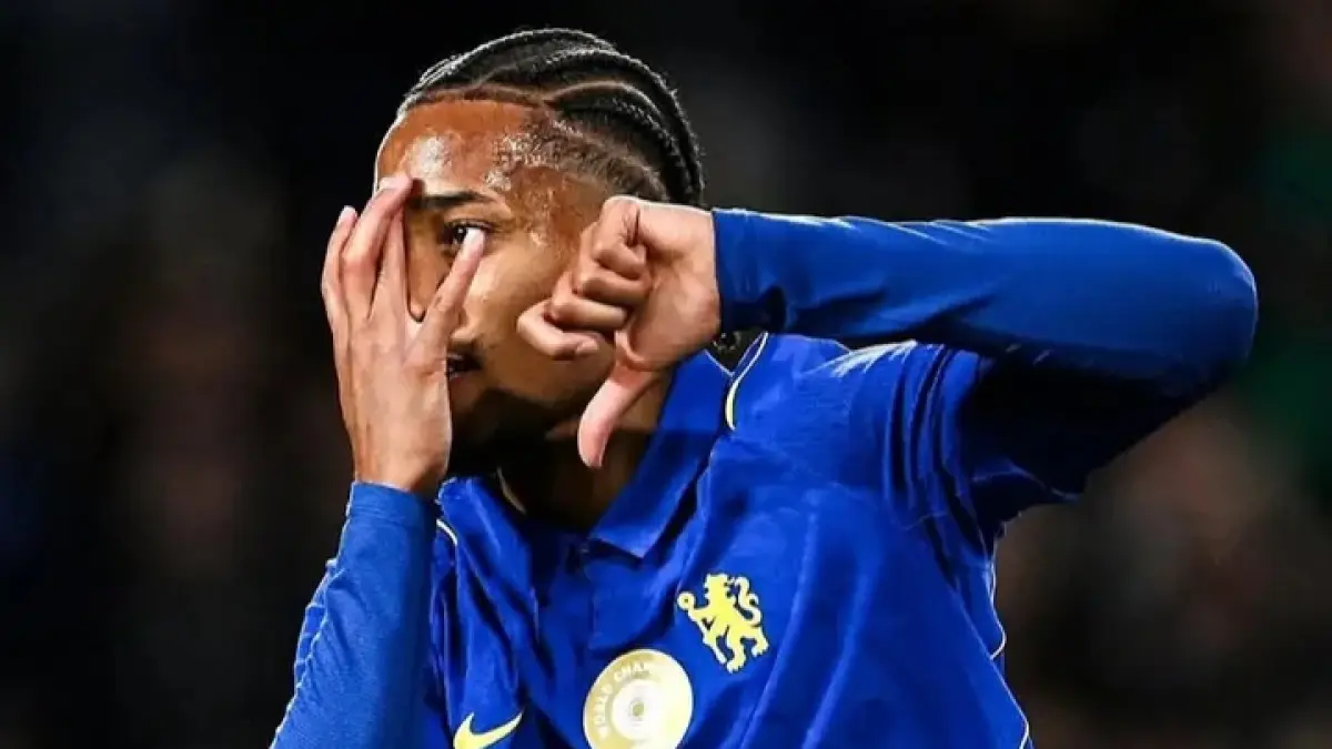 Joao Pedro nyekor di babak pertama.