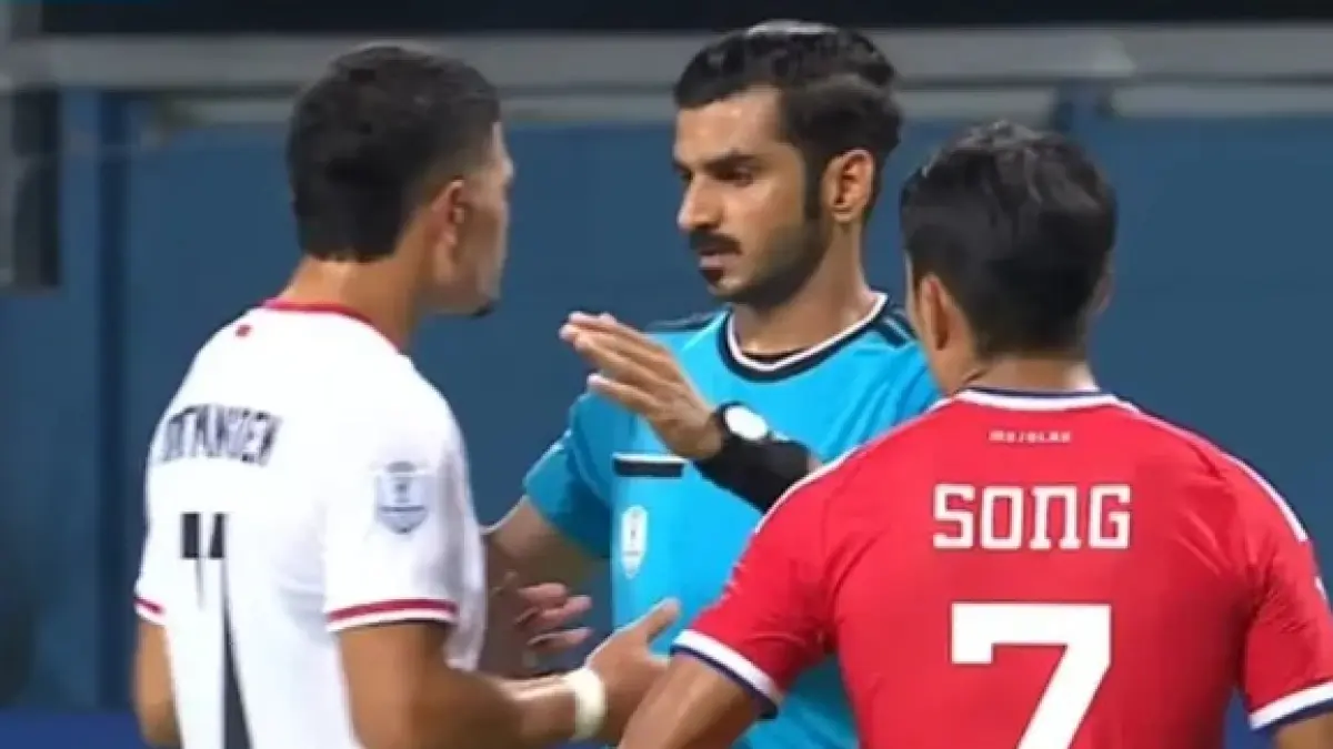 Kepemimpinan wasit diwarnai banyak kontroversi. (Instagram)