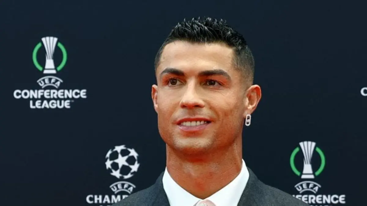 Cristiano Ronaldo penyerang asal portugal yang saat ini bermain di klub al naasr (goal.com)