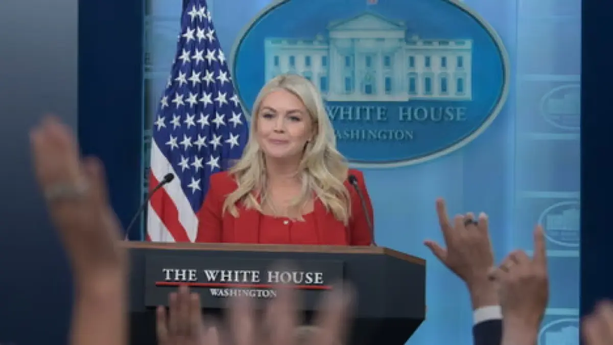 Karoline Leavitt pada tanggal 23 Juli 2026 di Gedung Putih, Washington DC. (The Guardian)