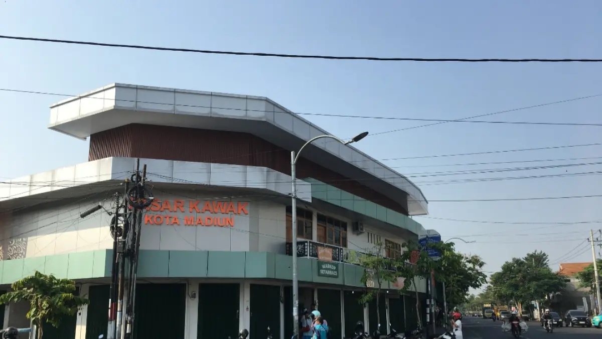 Tampak depan dari pasar kawak madiun (Doc, Auliya/Tim Content Writer Radar Madiun)