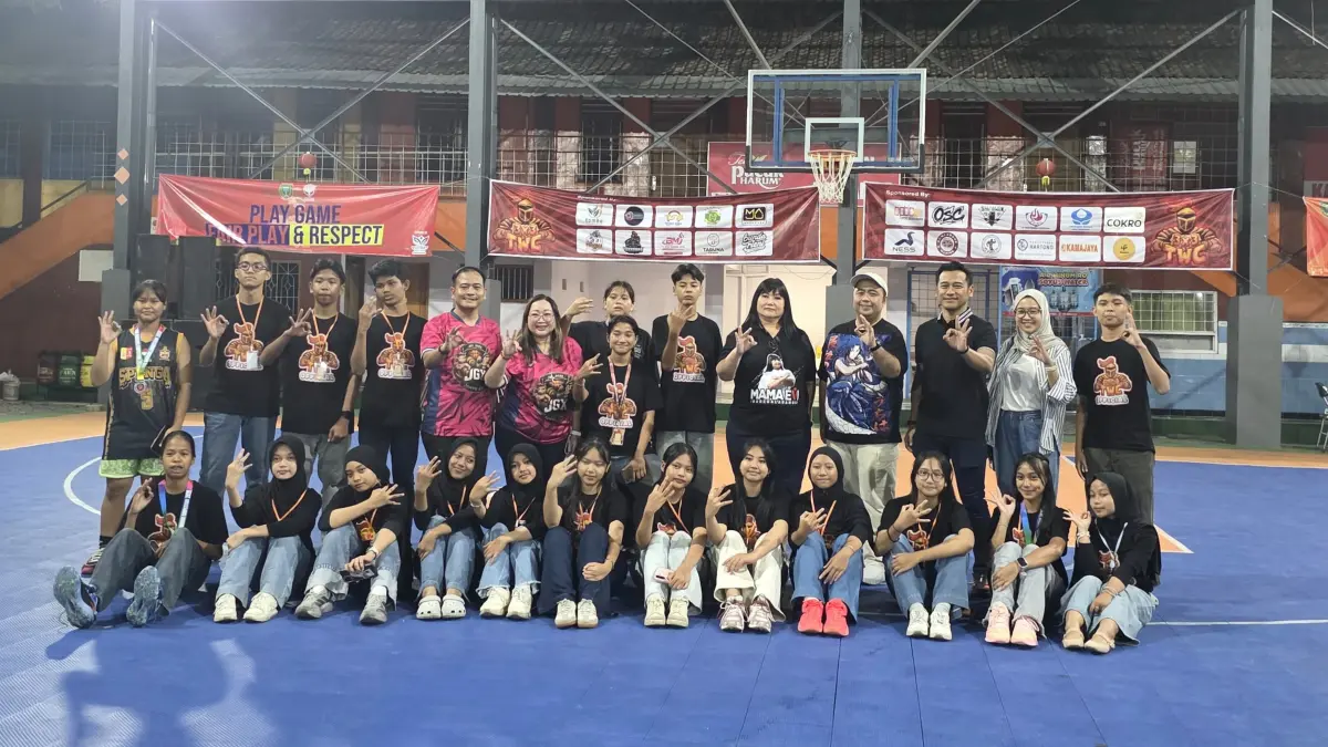 ADU SKILL: TWC 3x3 Basket 2026 diikuti 84 tim dari berbagai daerah di Jawa Timur pada penyelenggaraan perdananya di Madiun, 15–16 Agustus. (Jawa Pos Radar Madiun)