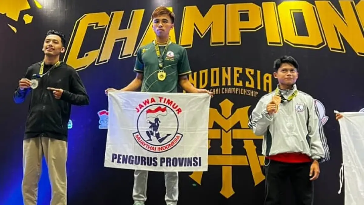 JUARA: Atlet muaythai Kabupaten Madiun Muhammad Abdul Ghoni sukses mempertahankan medali emas Indonesia Muaythai Championship 2026 setelah menang KO di ronde pertama partai final.
