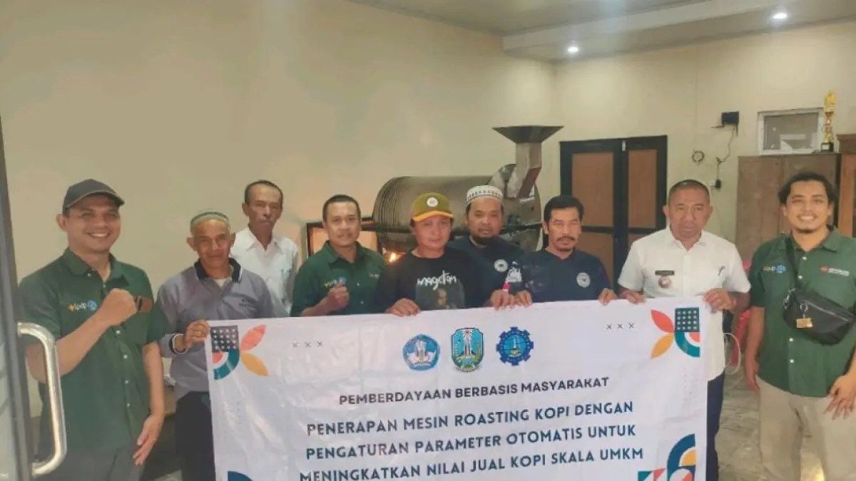 PNM menerapkan mesin roasting kopi otomatis untuk membantu UMKM menghasilkan kopi sangrai lebih konsisten dan bernilai jual tinggi.