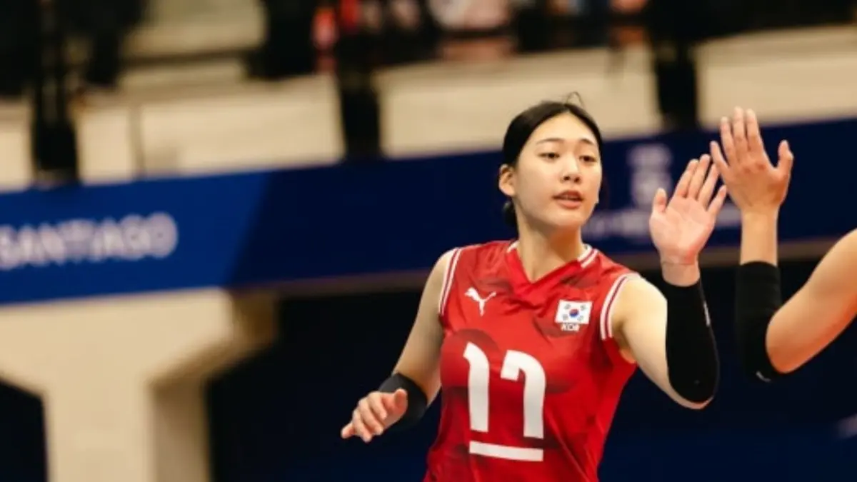 Son Seo-yeon mencuri perhatian di Kejuaraan Dunia Voli Putri U-17 2026 hingga dijuluki Kim Yeon-koung kecil. (FIVB)