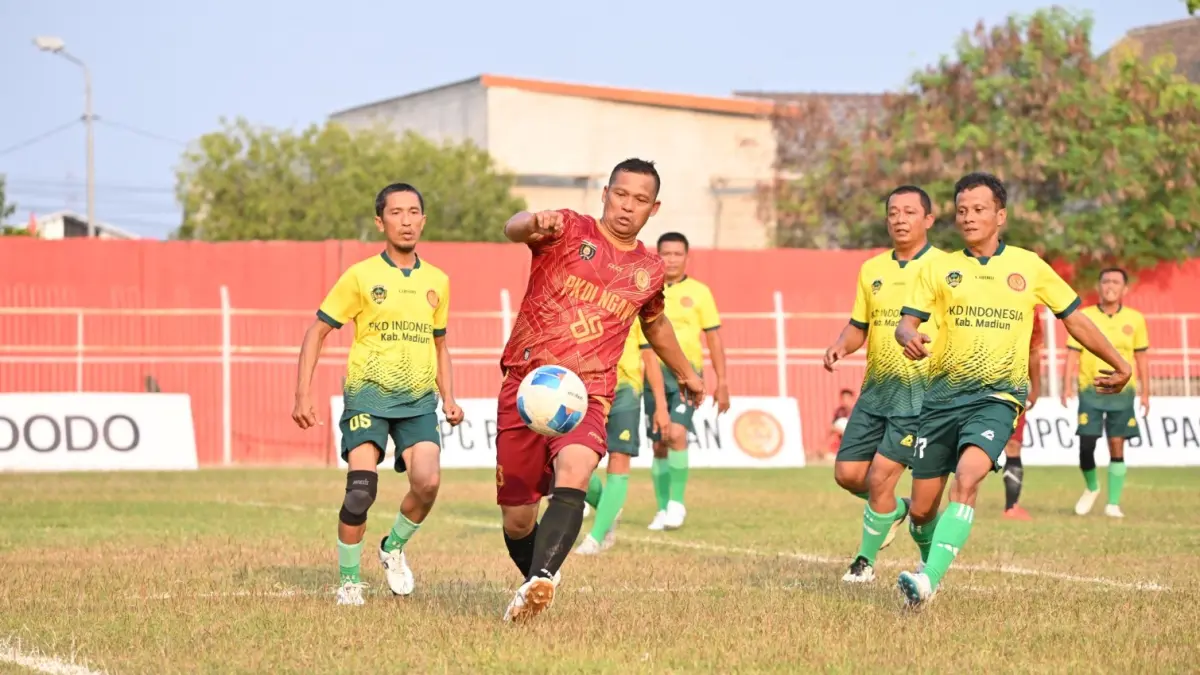 SENGIT: DPC PKDI Ngawi bermain imbang 1-1 melawan DPC PKDI Madiun dalam Liga PKDI 2026 di Stadion Ketonggo, Jumat (21/8). ISTIMEWA