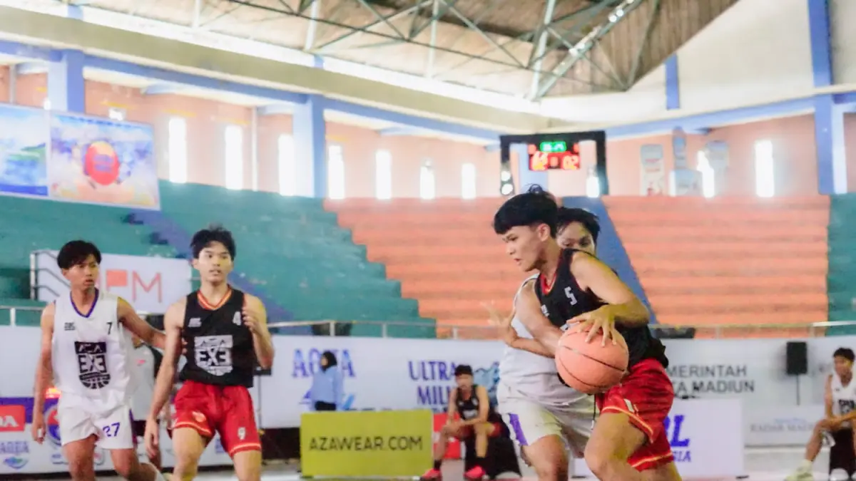 Debutan SMAN 1 Maospati menembus semifinal AZA 3x3 Competition 2026 setelah mengalahkan SMAN 3 Nganjuk dengan skor 7-4.