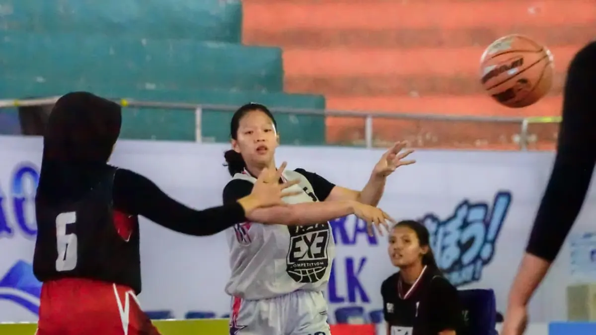 SMAN 2 Ngawi B menang telak 11-0 atas SMAN 2 Nganjuk di AZA 3x3 Competition 2026. Runner-up musim lalu membidik hasil lebih tinggi.