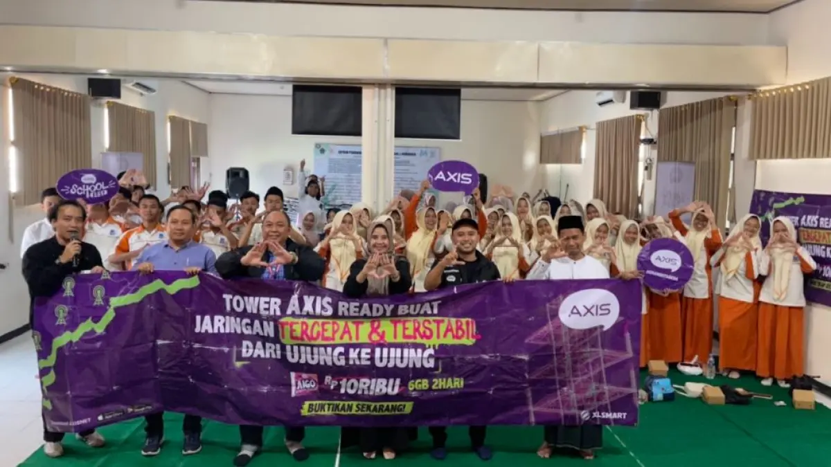 AXIS School Fest 2026 singgah di MAN 1 Ponorogo, membekali siswa dengan public speaking, jurnalistik, literasi digital, dan AI.