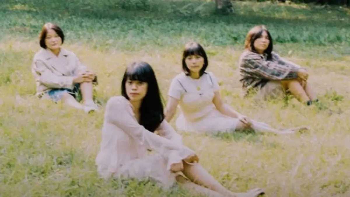 Drizzly kembali setelah dua tahun lewat how do i even try, membawa dream pop berkabut dengan sentuhan shoegaze menuju EP 2027.
